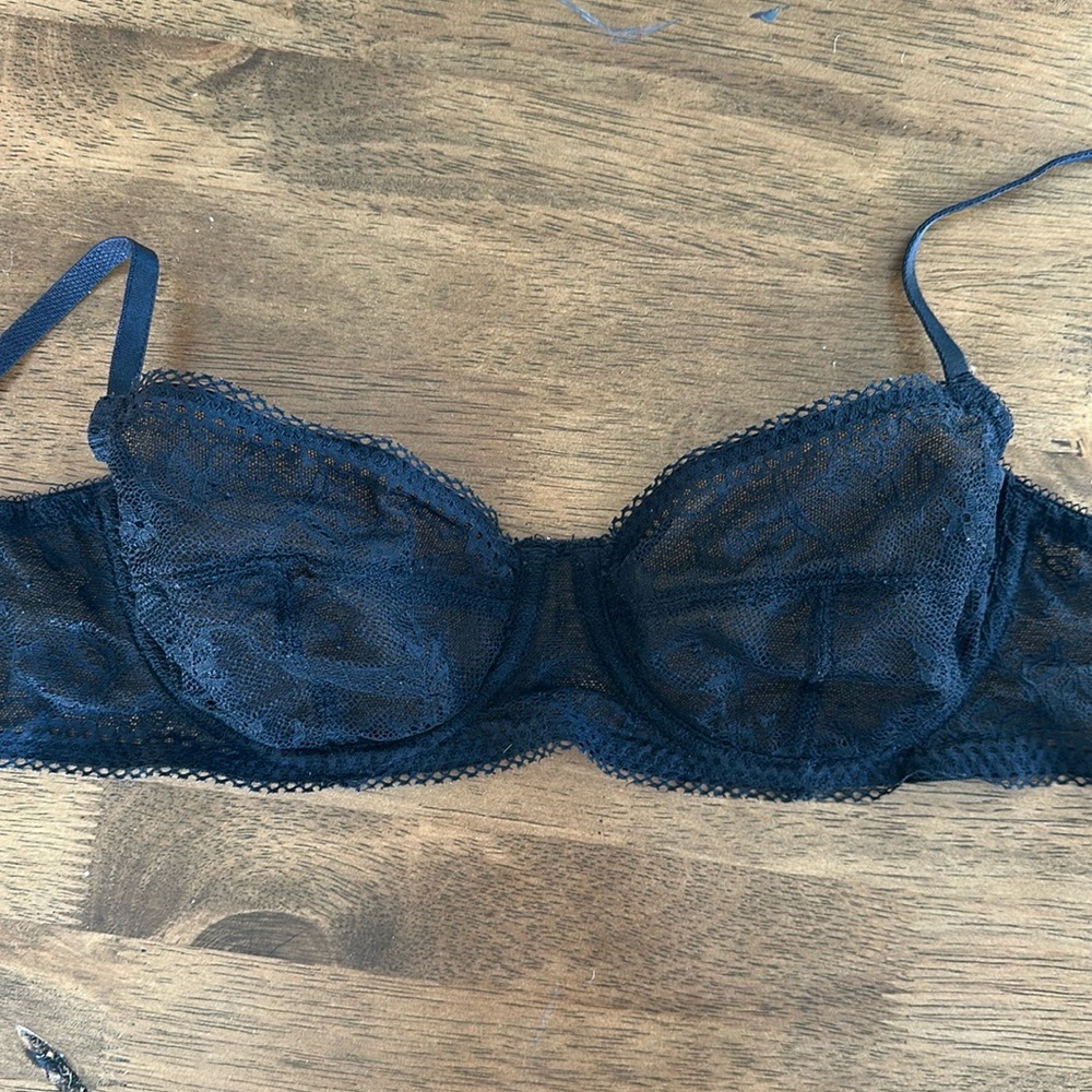 Calvin Klein black lacy bra 34B
